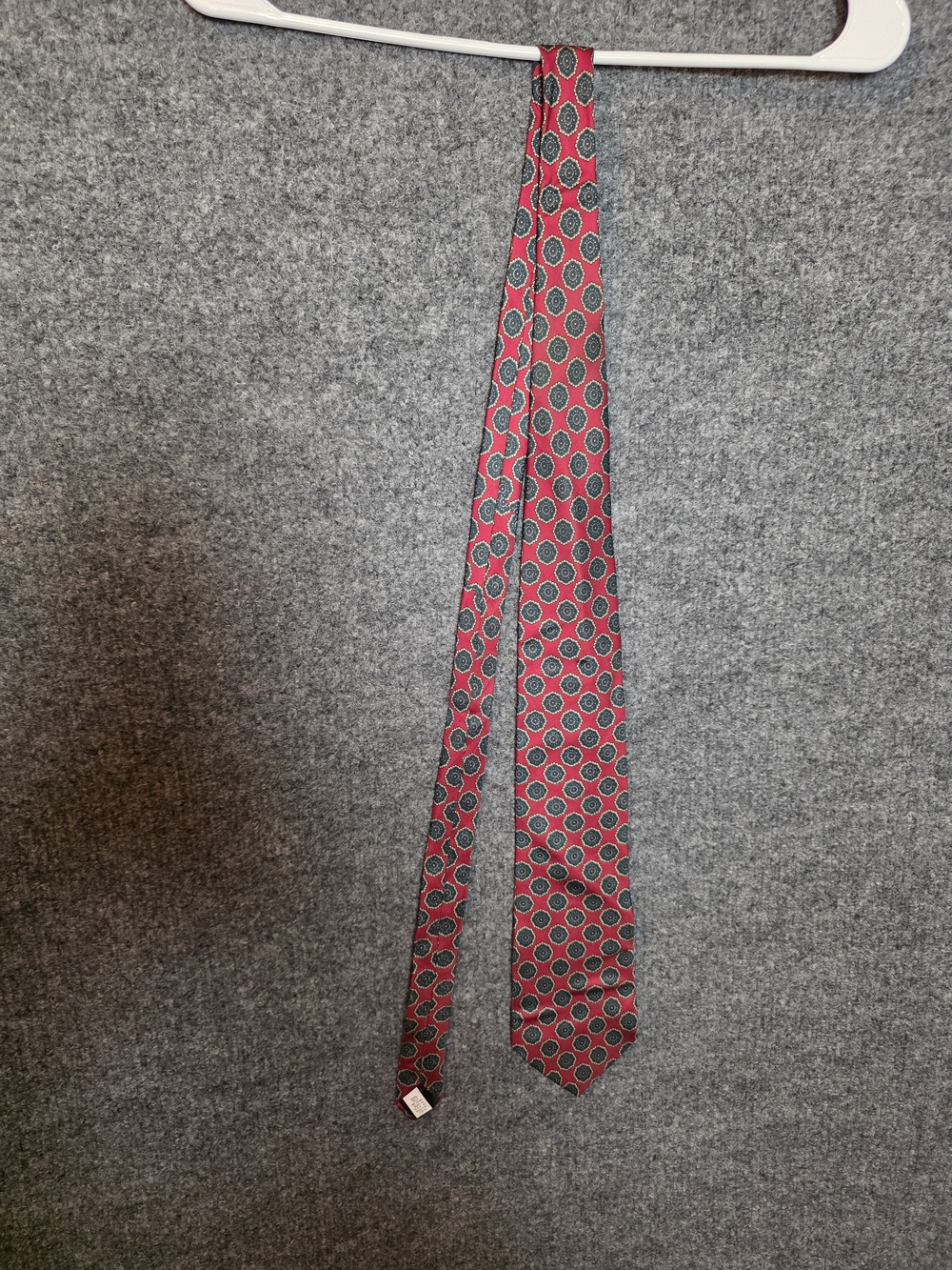 Mark Alexander Mens Silk Tie Red Blue Gold Medallion Geometric Vintage Pattern